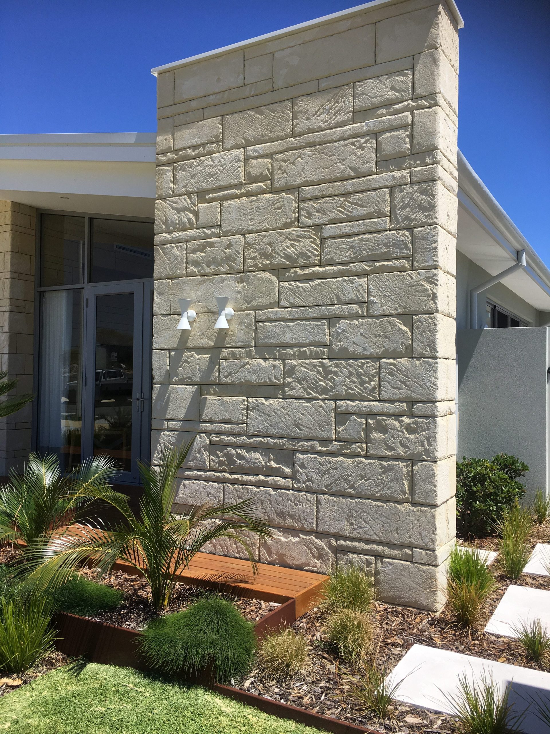 Romano-Carved-Stonenatural-stone-wall-cladding-geelong-rotated